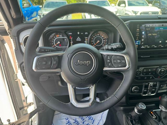 2025 Jeep Wrangler Sahara 4 Door 4x4 - 23038253 - 4