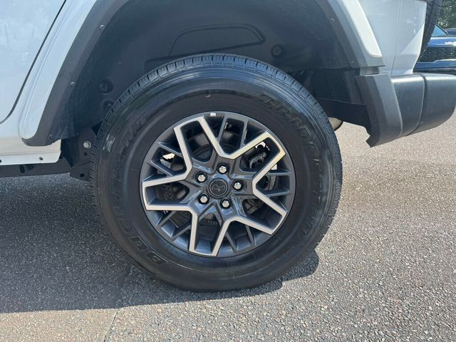 2025 Jeep Wrangler Sahara 4 Door 4x4 - 23038253 - 8
