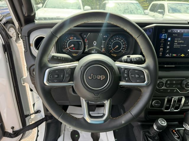 2025 Jeep Wrangler Sahara 4 Door 4x4 - 23047472 - 4