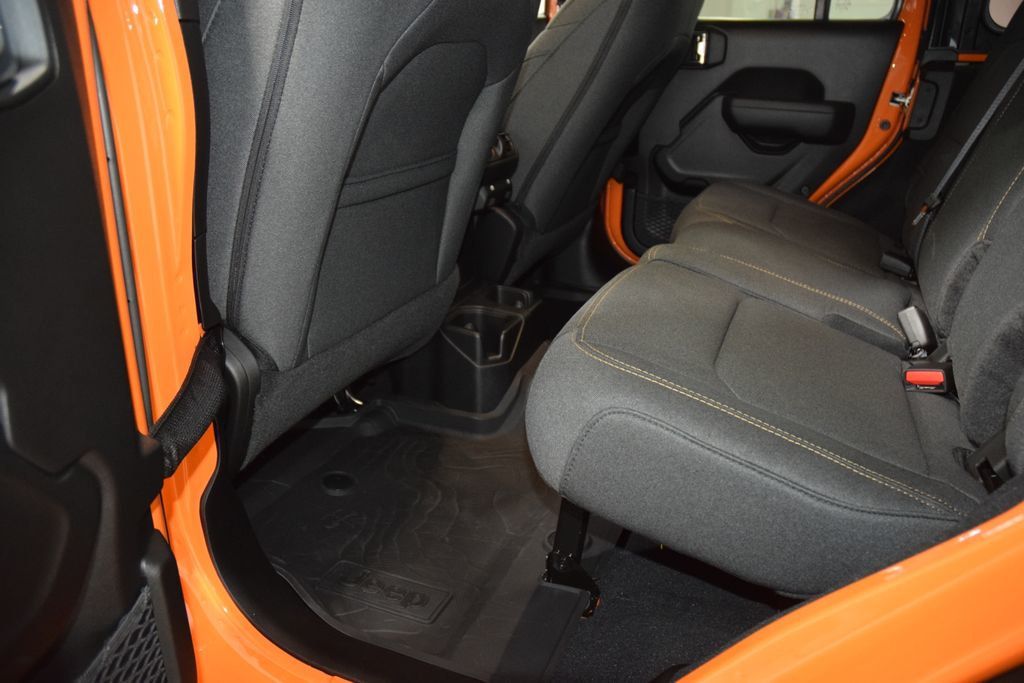 2025 Jeep Wrangler Sport - 22986653 - 37