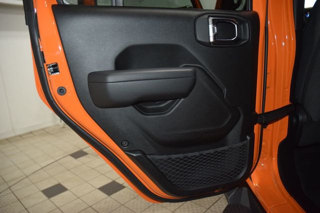 2025 Jeep Wrangler Sport - 22986653 - 38