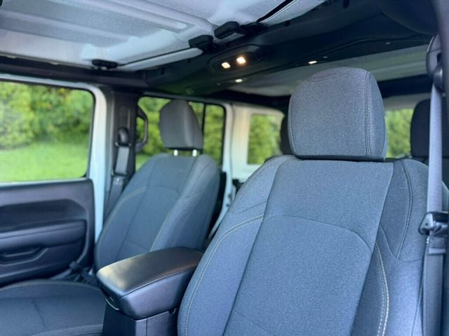 2025 Jeep Wrangler Sport 4 Door 4x4 - 23016078 - 11
