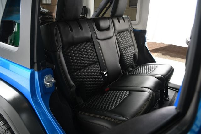 2025 Jeep Wrangler Sport 4 Door 4x4 - 23052501 - 37