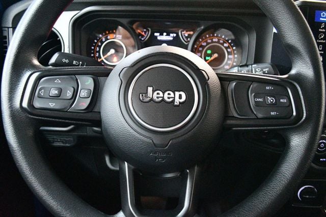 2025 Jeep Wrangler Sport 4 Door 4x4 - 23052501 - 38