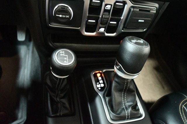 2025 Jeep Wrangler Sport 4 Door 4x4 - 23052501 - 64