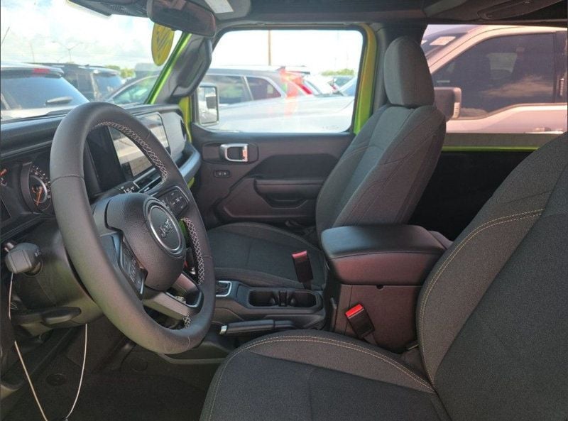 2025 Jeep Wrangler Sport S - 23047762 - 18