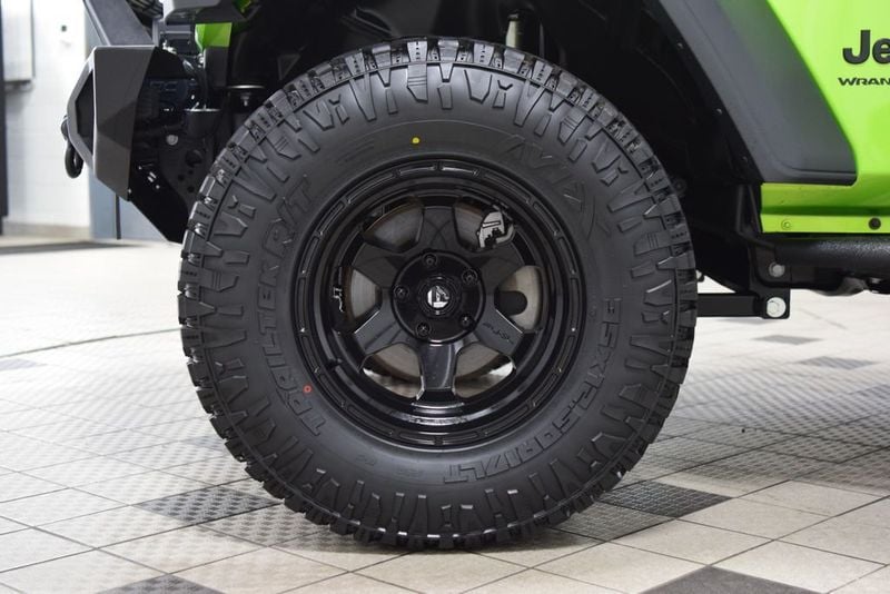 2025 Jeep Wrangler Sport S - 23047762 - 28