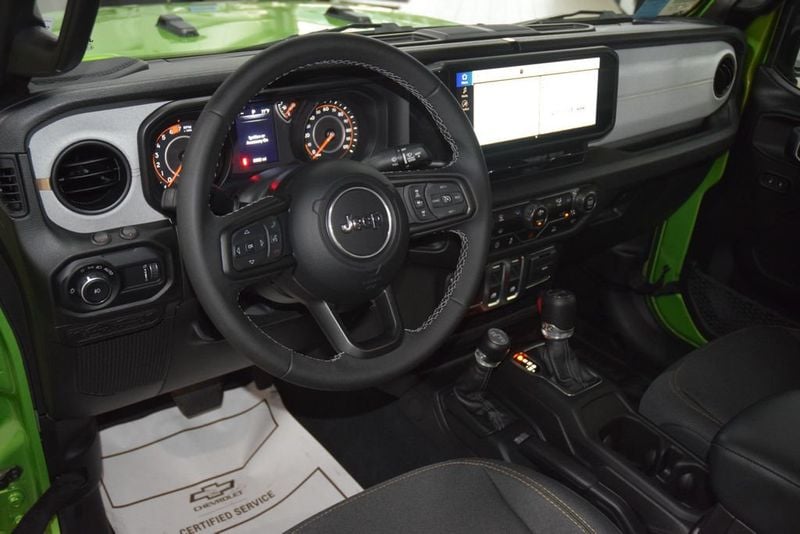 2025 Jeep Wrangler Sport S - 23047762 - 31