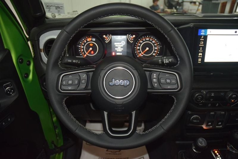 2025 Jeep Wrangler Sport S - 23047762 - 38