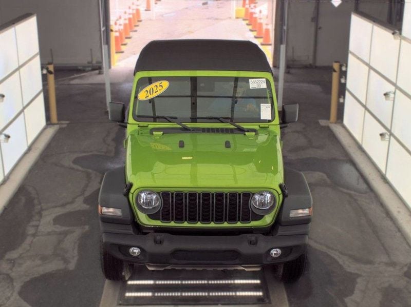2025 Jeep Wrangler Sport S - 23047762 - 3