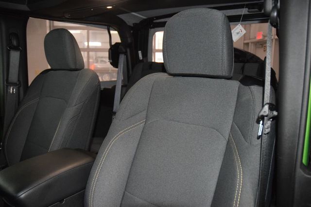 2025 Jeep Wrangler Sport S - 23047762 - 42