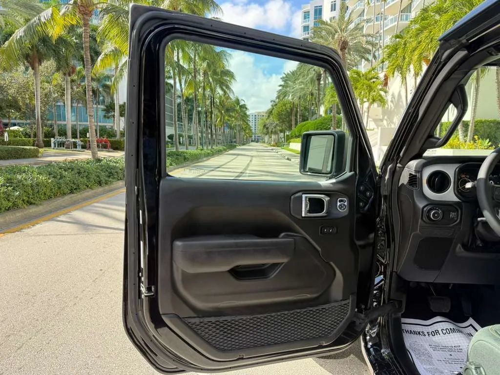 2025 Jeep Wrangler Sport S 4 Door 4x4 - 22952269 - 25