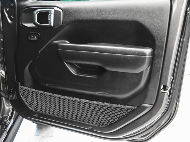 2025 Jeep Wrangler Willys 4xe - 23056185 - 9