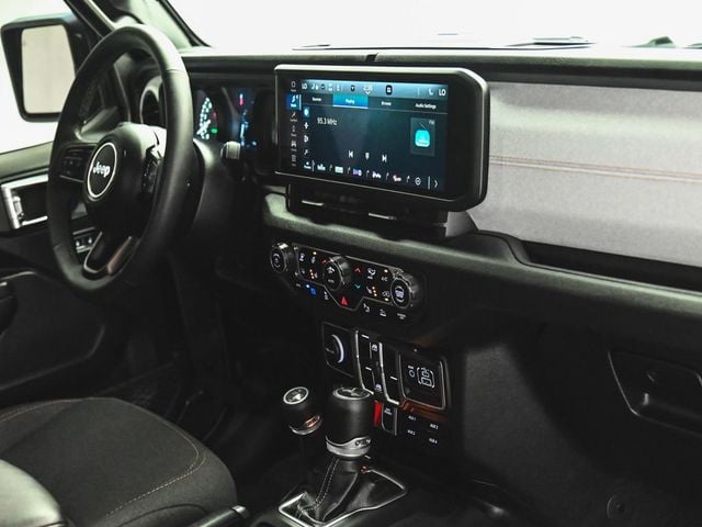 2025 Jeep Wrangler Willys 4xe - 23056185 - 31