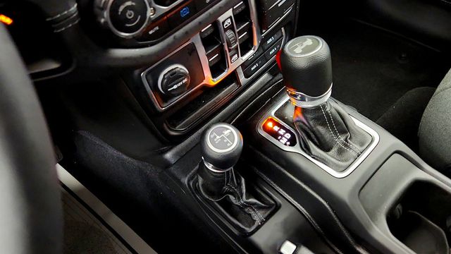 2025 Jeep Wrangler 4xe Backcountry 4x4 - 23012287 - 15