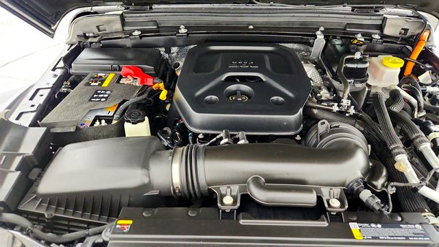 2025 Jeep Wrangler 4xe Backcountry 4x4 - 23012287 - 28