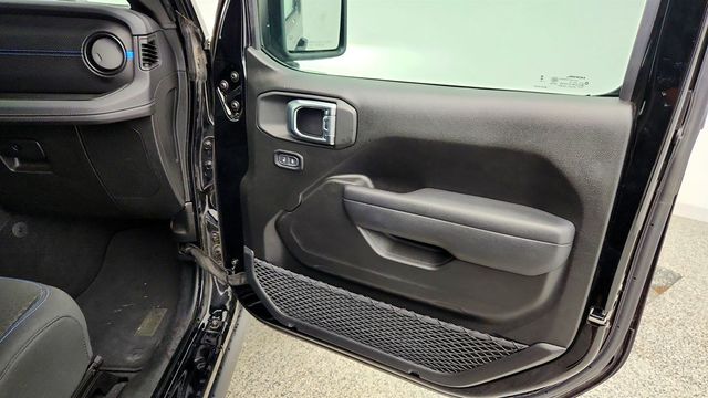 2025 Jeep Wrangler 4xe Rubicon 4x4 w/ Sky One-Touch Power Top - 23047595 - 23
