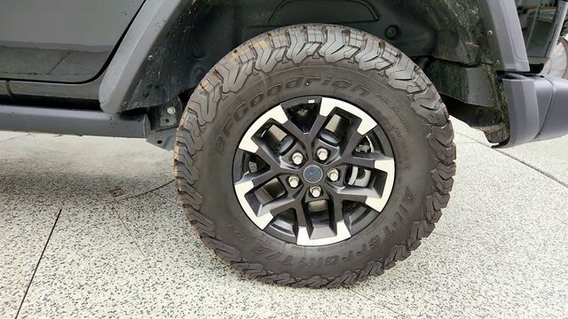 2025 Jeep Wrangler 4xe Rubicon 4x4 w/ Sky One-Touch Power Top - 23047595 - 8
