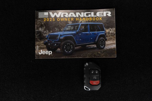 2025 Jeep Wrangler 4xe Sahara 4x4 - 23037136 - 44