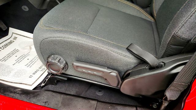 2025 Jeep Wrangler 4xe Sahara 4x4 - 23002678 - 10