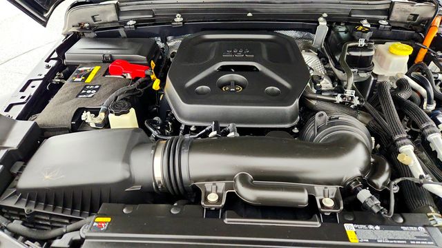 2025 Jeep Wrangler 4xe Sahara 4x4 - 23010746 - 25