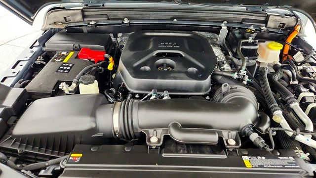 2025 Jeep Wrangler 4xe Sahara 4x4 - 23017603 - 26