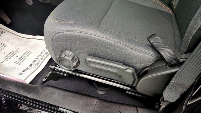 2025 Jeep Wrangler 4xe Sahara 4x4 w/ Body Color Hard Top - 23005648 - 9