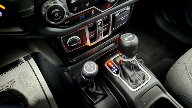 2025 Jeep Wrangler 4xe Sahara 4x4 w/ Body Color Hard Top - 23005648 - 14