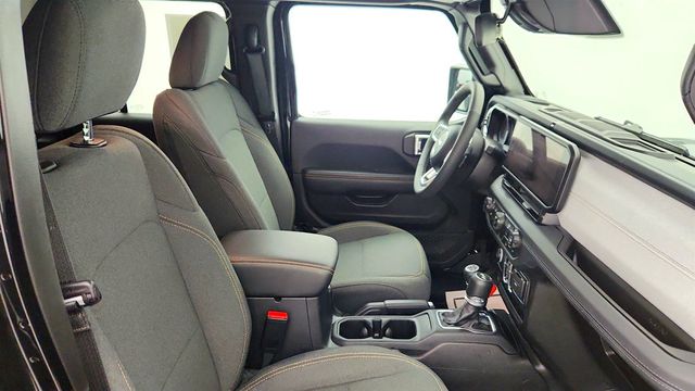 2025 Jeep Wrangler 4xe Sahara 4x4 w/ Body Color Hard Top - 23005648 - 22