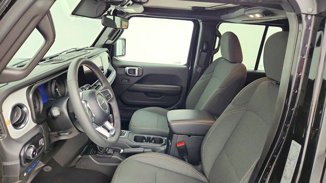 2025 Jeep Wrangler 4xe Sahara 4x4 w/ Body Color Hard Top - 23010746 - 18