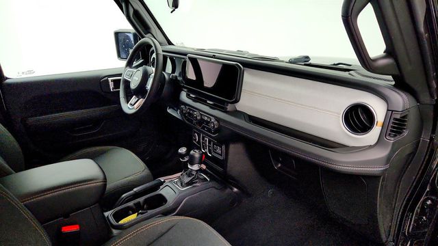 2025 Jeep Wrangler 4xe Sahara 4x4 w/ Body Color Hard Top - 23010746 - 23