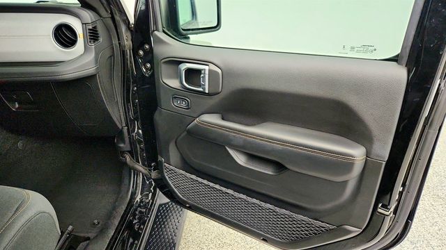 2025 Jeep Wrangler 4xe Sahara 4x4 w/ Body Color Hard Top - 23010746 - 24