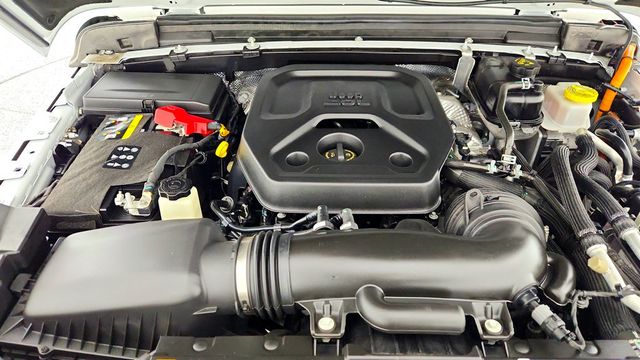 2025 Jeep Wrangler 4xe Sahara 4x4 w/ Body Color Hard Top - 23011307 - 26