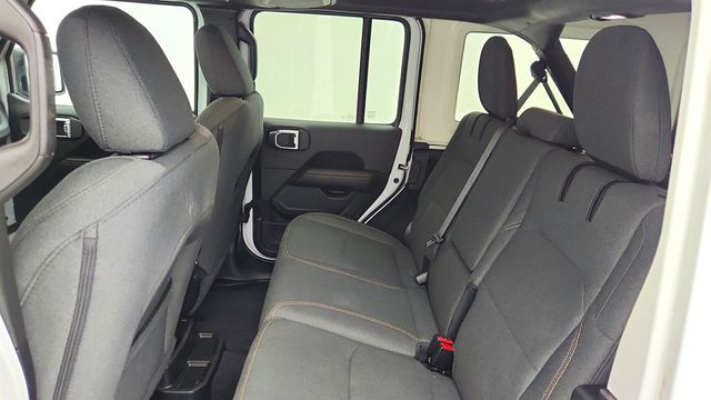 2025 Jeep Wrangler 4xe Sahara 4x4 w/ Body Color Hard Top - 23012304 - 20