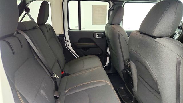 2025 Jeep Wrangler 4xe Sahara 4x4 w/ Body Color Hard Top - 23012304 - 22