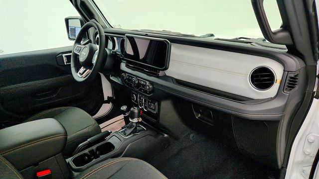 2025 Jeep Wrangler 4xe Sahara 4x4 w/ Body Color Hard Top - 23012304 - 24