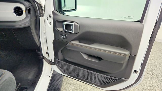 2025 Jeep Wrangler 4xe Sahara 4x4 w/ Body Color Hard Top - 23012304 - 25