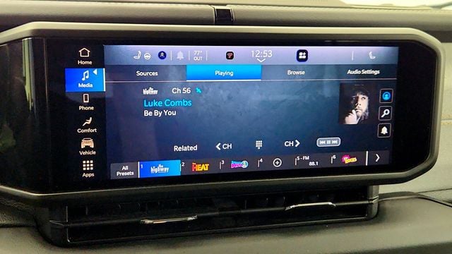 2025 Jeep Wrangler 4xe Sahara 4x4 w/ Body Color Hard Top - 23013001 - 17