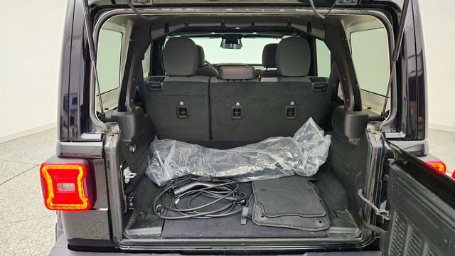 2025 Jeep Wrangler 4xe Sahara 4x4 w/ Body Color Hard Top - 23013001 - 21