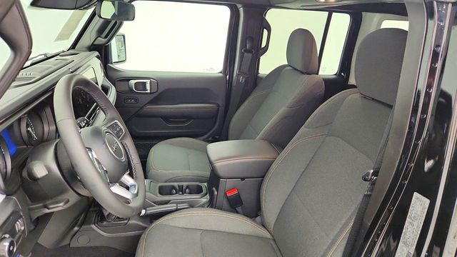 2025 Jeep Wrangler 4xe Sahara 4x4 w/ Body Color Hard Top - 23015413 - 17