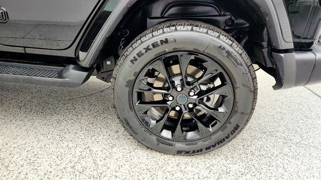 2025 Jeep Wrangler 4xe Sahara 4x4 w/ Body Color Hard Top - 23015413 - 8