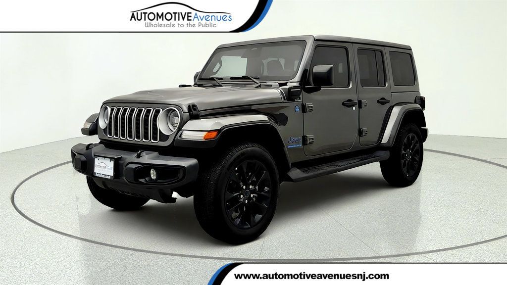 2025 Jeep Wrangler 4xe Sahara 4x4 w/ Body-Color Hard Top - 23048550 | Video 1