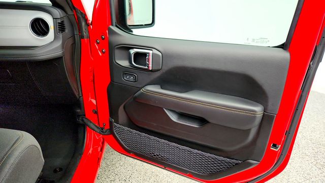 2025 Jeep Wrangler 4xe Sahara 4x4 w/ Hard Top & Safety Group - 23007734 - 25