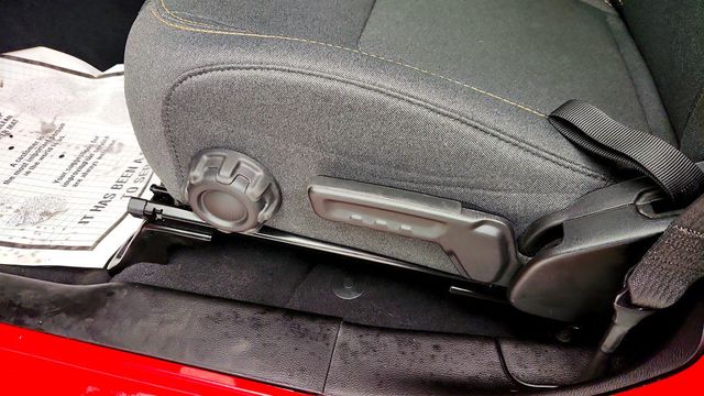 2025 Jeep Wrangler 4xe Sahara 4x4 w/ Hard Top & Safety Group - 23007742 - 9