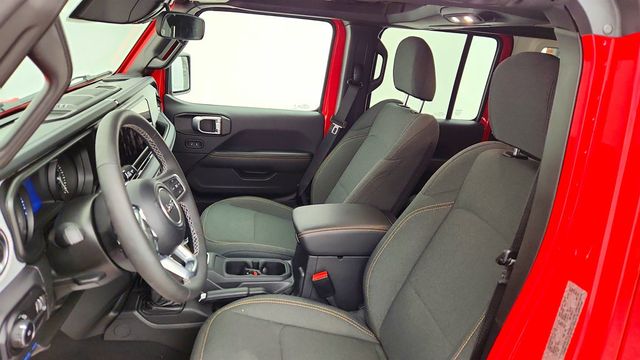 2025 Jeep Wrangler 4xe Sahara 4x4 w/ Hard Top & Safety Group - 23007742 - 18