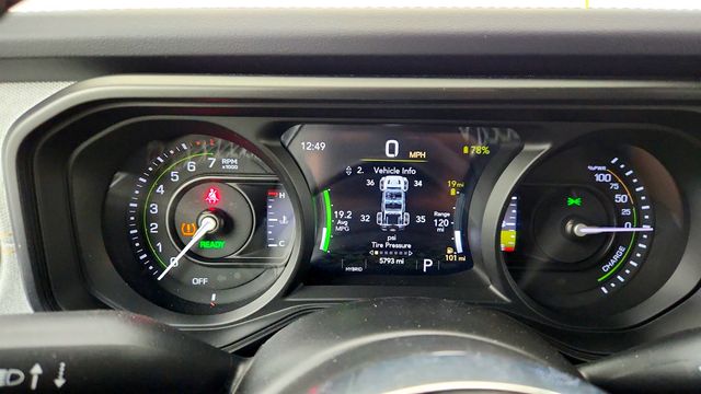 2025 Jeep Wrangler 4xe Sahara 4x4 with Sky One-Touch Power-Top & Active Safety Group - 23017603 - 13