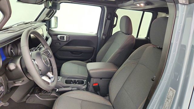 2025 Jeep Wrangler 4xe Sahara 4x4 with Sky One-Touch Power-Top & Active Safety Group - 23017603 - 19