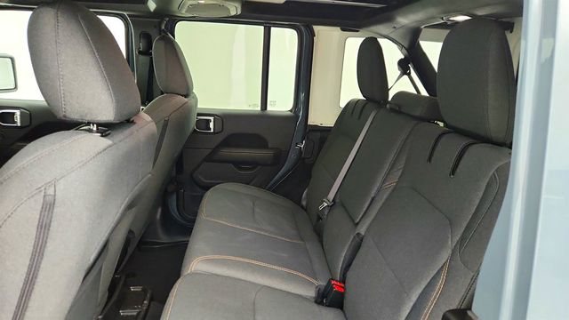 2025 Jeep Wrangler 4xe Sahara 4x4 with Sky One-Touch Power-Top & Active Safety Group - 23017603 - 20