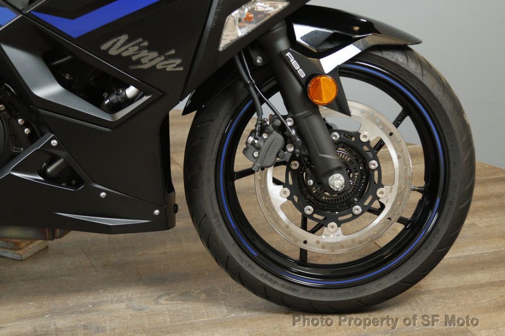 2025 Kawasaki Ninja 500 ABS One Owner, 1251 Mi - 22927247 - 13