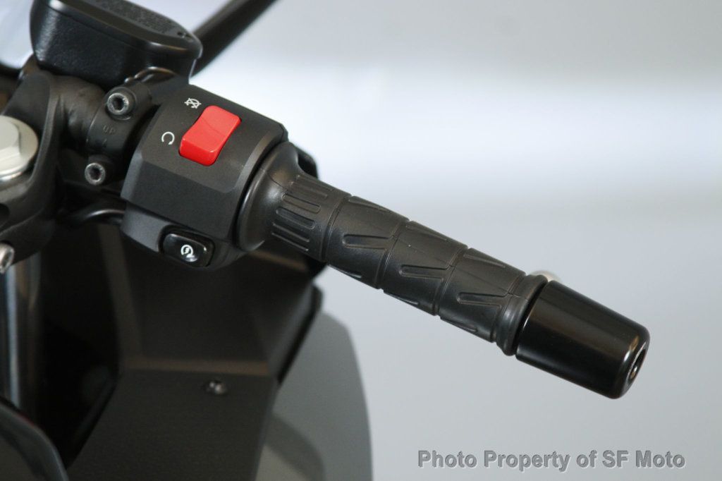 2025 Kawasaki Ninja 500 ABS One Owner, 1251 Mi - 22927247 - 31